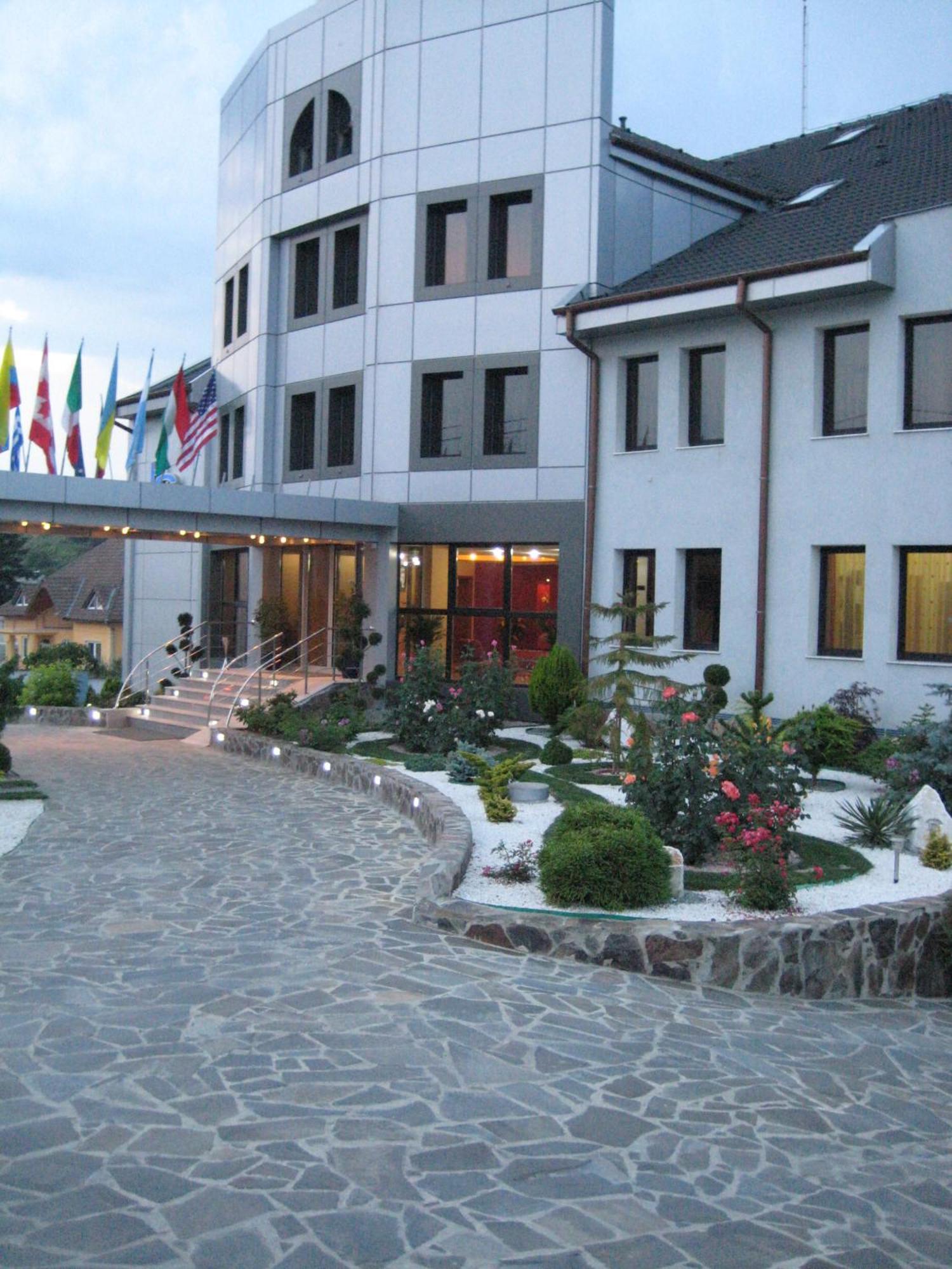 Silver Hotel オラデア エクステリア 写真